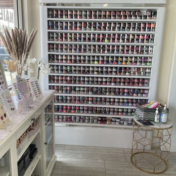 Venus Nail Lounge - Nail Salons Near Me - Upland, California