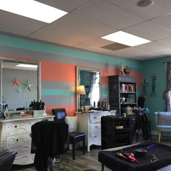 CHELSAE MATTOX AT BLONDIES HAIR STUDIO - Updated December 2025