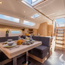 Waypoints Annapolis - Jeanneau 51' interior