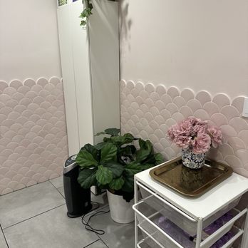 Wawa Thai Food - Restroom - how clean! - Thai Near Me - Oakland, California Wawa Thai Food - Restroom - how clean! - Thai Near Me - Oakland, California