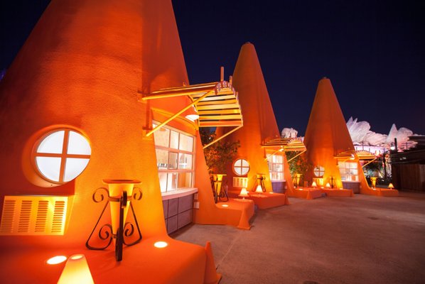 Cozy Cone Motel by null