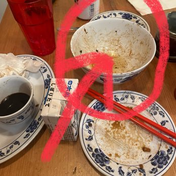 Woon - Oil buildup at bottom of beef noodles - Chinese Near Me - Los Angeles, California