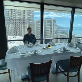 Empire Steak House - Diamond Head View - Steakhouses Near Me - Honolulu, Hawaii