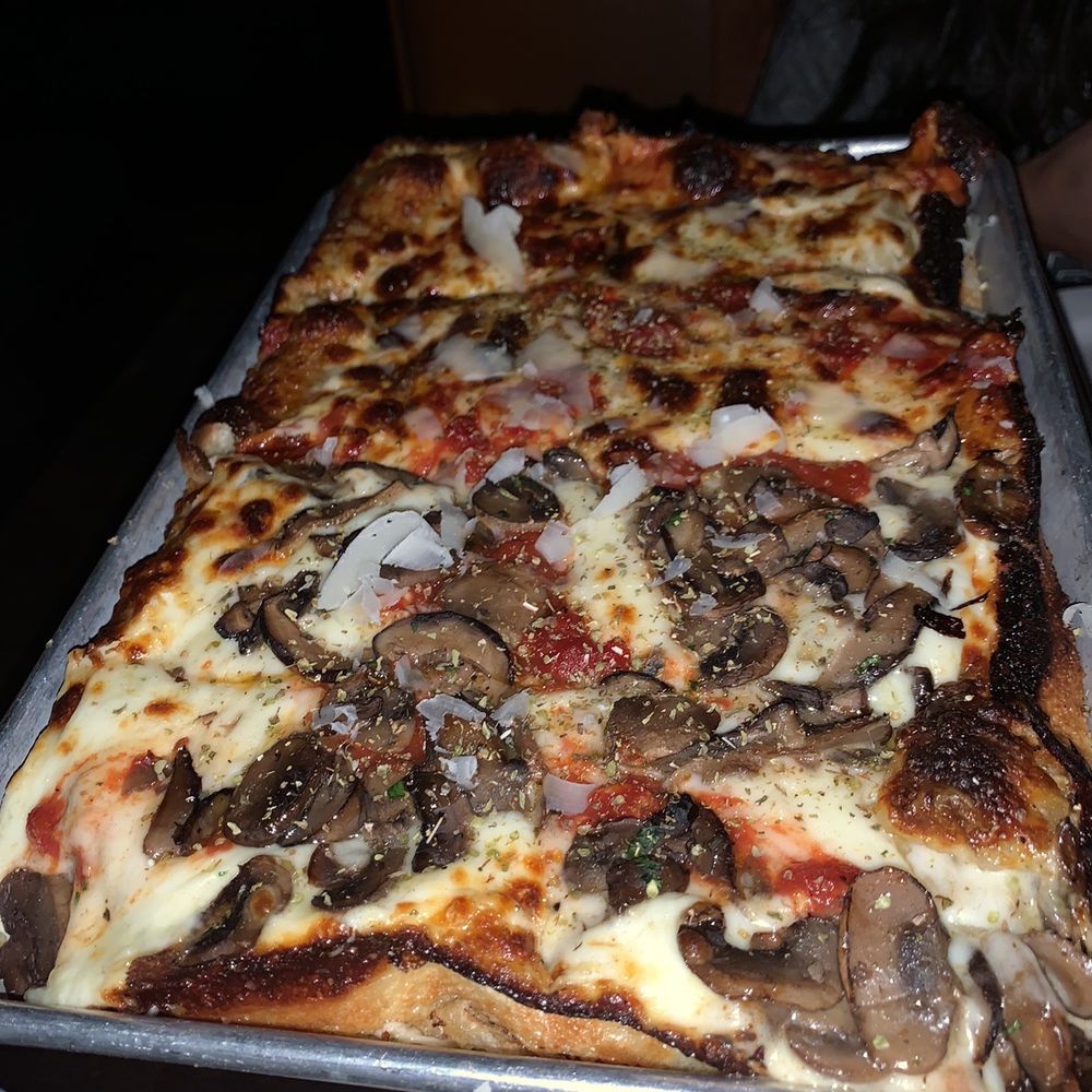 Federal Pizza - Straight Up - Pan Pizza - Pizza Near Me - Phoenix, Arizona Federal Pizza - Straight Up - Pan Pizza - Pizza Near Me - Phoenix, Arizona