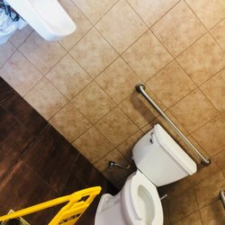 Murphy USA - Clean bathroom