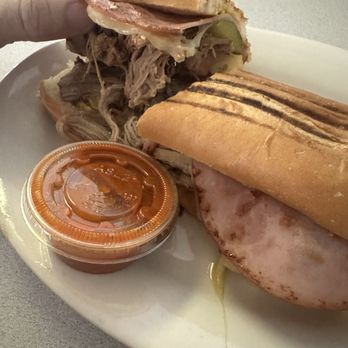 Cafe con Leche - Cuban - Breakfast & Brunch Near Me - Des Moines, Iowa