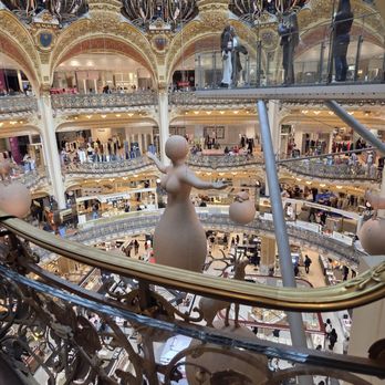 Galeries Lafayette Haussmann - Department Stores Near Me - Paris, 75