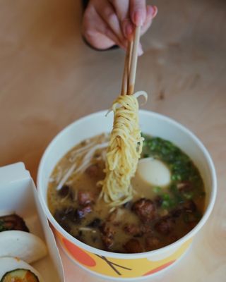 Clever Ramen by null