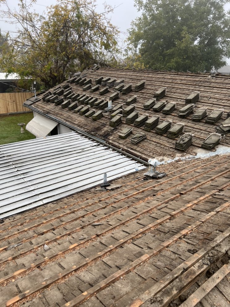 Slide of HDZ roofing services