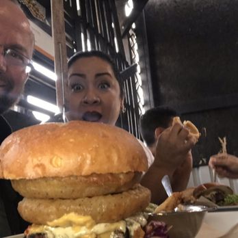 Milochosientos 88 - Burgers Near Me - Ensenada, BCN