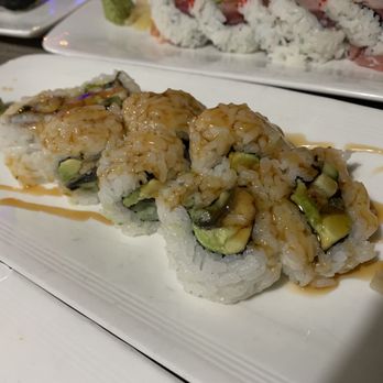Sushi Momoyama - Rock 'n' roll. I didn't like the sauce poured all over it. - Sushi Bars Near Me - Concord, California Sushi Momoyama - Rock 'n' roll. I didn't like the sauce poured all over it. - Sushi Bars Near Me - Concord, California