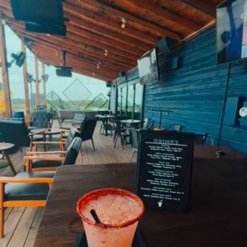 Drinks Backyard - Lounges Near Me - Austin, Texas