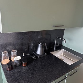 The Penny Williamsburg - Kitchenette in the room - Hotels Near Me - Brooklyn, New York