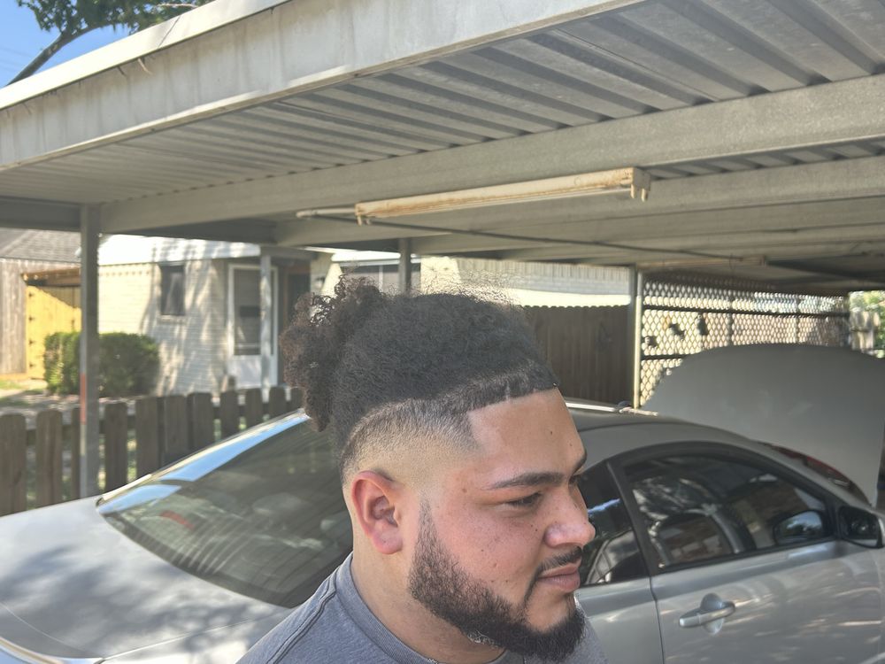 The Head Dr's Barber & Style Shop Logo