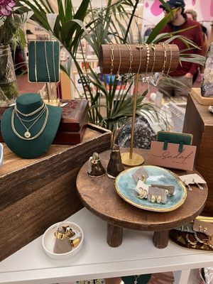 710 Collective by null