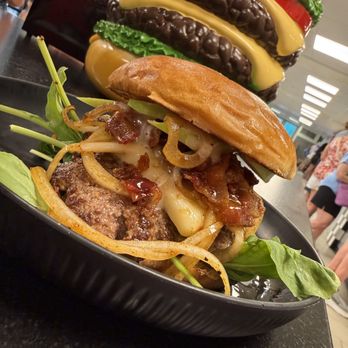 Cool Cat Express - Burgers Near Me - Lahaina, Hawaii Cool Cat Express - Burgers Near Me - Lahaina, Hawaii