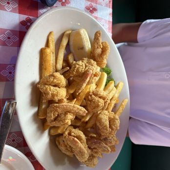Charlie's Creole Kitchen - Fried Jumbo Shrimp Plate (9) - Cajun/Creole Near Me - Dallas, Texas