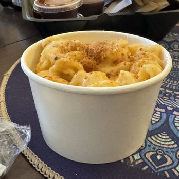 Brody's Restaurant - Mac N Cheese to serve 2-4 persons - Barbeque Near Me - Sacramento, California