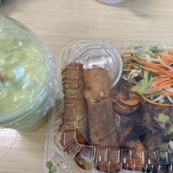 Pho Huong Que - Avocado Smoothie and Vermicelli, beef, shrimp and egg roll!!! Yum!!! - Vietnamese Near Me - Oakland, California Pho Huong Que - Avocado Smoothie and Vermicelli, beef, shrimp and egg roll!!! Yum!!! - Vietnamese Near Me - Oakland, California