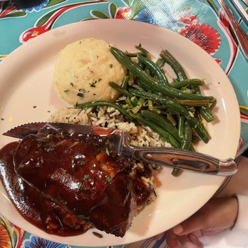 Bonge's Tavern - Harger Duck - New American Near Me - Perkinsville, Indiana