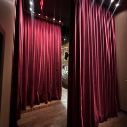 Curtain