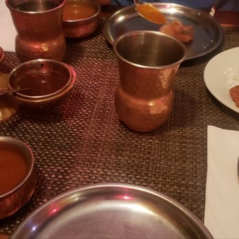 Agra Taj Mahal - Samosas, lentil soup, chutney trio, water - Indian Near Me - Brooklyn, New York