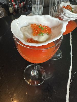 Hugo’s Seafood Bar by null