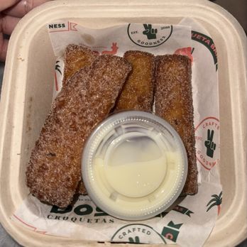 Dos Croquetas - Cuban French toast sticks - Bakeries Near Me - Miami, Florida