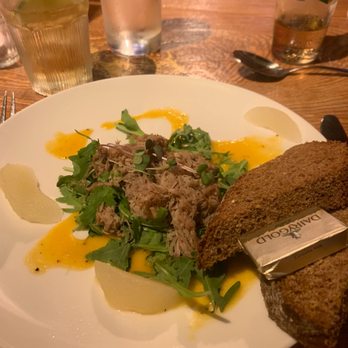 Celtic Nights - Duck confit salad - Music Venues Near Me - Dublin, D