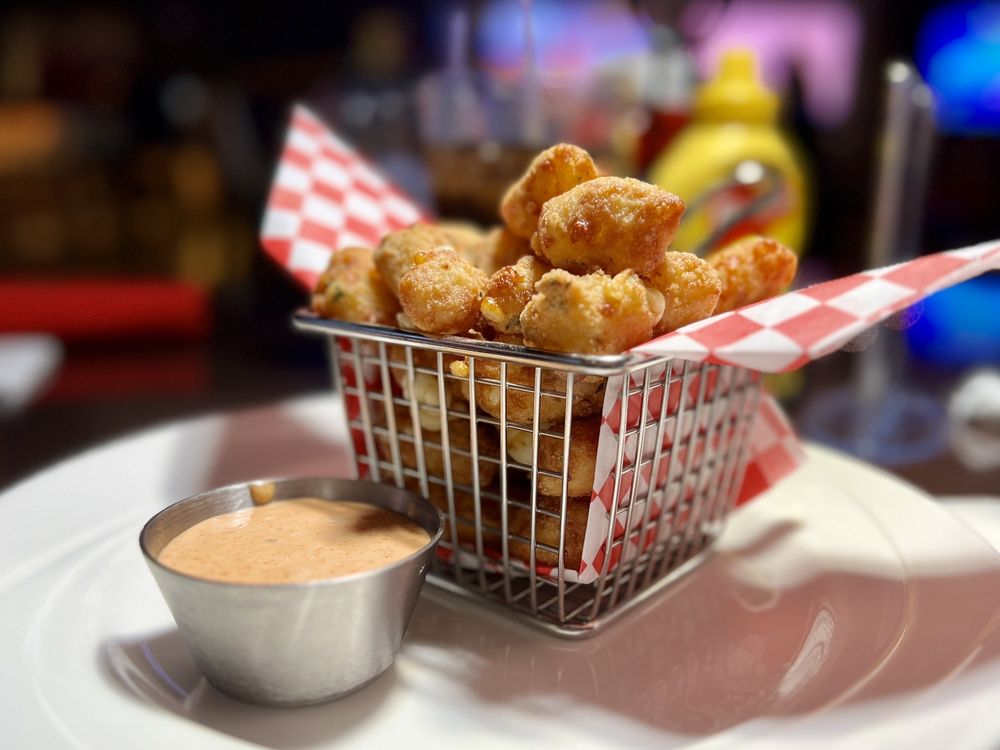 DRAFT DAY SPORTS LOUNGE - Updated October 2025 - 35 Photos & 17 Reviews ...