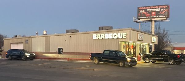 Mac's BBQ by null