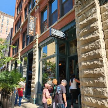 Gino's East - South Loop - Storefront - Pizza Near Me - Chicago, Illinois
