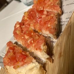 Tablao flamenco Jardines de Zoraya - Tomato and Grilled Bread