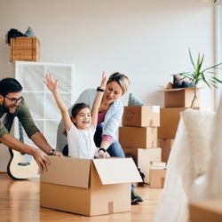 urBin Smart Storage & Moving