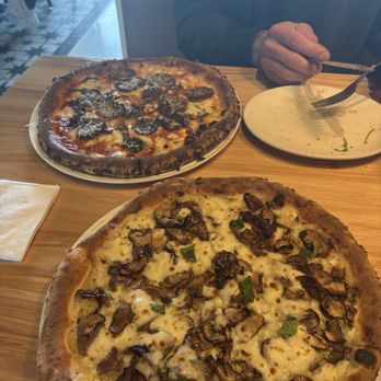 Oakfire Pizza & Italian - Bosco Pizza, Foresta (portabella) - Pizza Near Me - Kenosha, Wisconsin Oakfire Pizza & Italian - Bosco Pizza, Foresta (portabella) - Pizza Near Me - Kenosha, Wisconsin