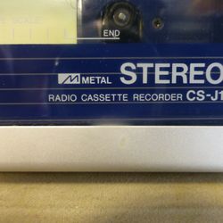 St Vincent De Paul Thrift Store - AIWA AM/FM RADIO CASSETTE RECORDER CS-J1 ID CLOSEUP