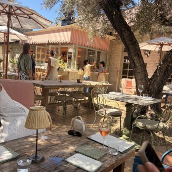 Clementine - Outdoor seating - Mediterranean Near Me - Yountville, California Clementine - Outdoor seating - Mediterranean Near Me - Yountville, California
