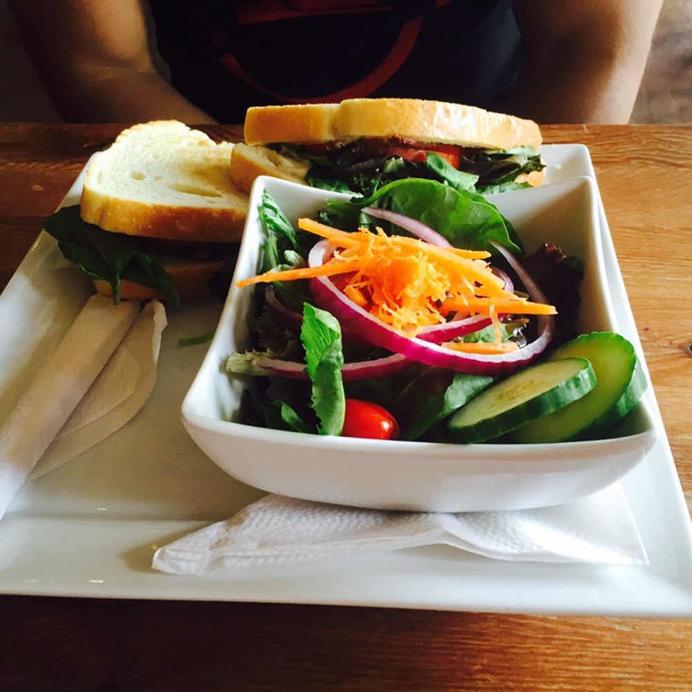 Copper Kettle Cafe - BLT & garden salad - Cafes Near Me - Waterdown, Ontario