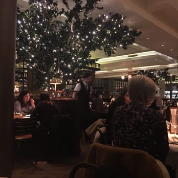 Gusto - A table in the corner - Italian Near Me - Manchester, XGM