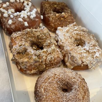 BKeDSHoP - Donuts Near Me - Charleston, South Carolina