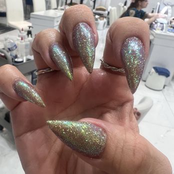 Orange Nails Bar - Laura - Nail Salons Near Me - Orange, California