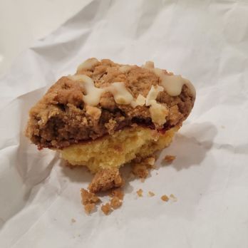 Clarity Coffee House - Lots of topping kn the strawberry crumble cake but could use more jam - Cafes Near Me - Indian Head, Maryland