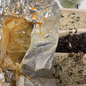 Chipotle Mexican Grill - Barbacoa Kids Quesadilla with Brown Rice and Black Beans - Mexican Near Me - Rosslyn, Virginia