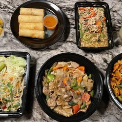 Khan Toke Authentic Thai - Spread #1