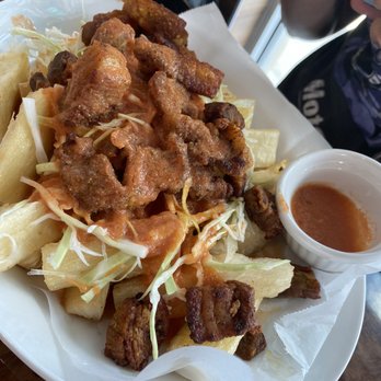 El Buen Paladar - Chicharrones and fried yuca - Food Trucks Near Me - San Antonio, Texas
