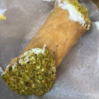 Mike's Pastry - Pistachio Cannoli - Bakeries Near Me - Boston, Massachusetts Mike's Pastry - Pistachio Cannoli - Bakeries Near Me - Boston, Massachusetts