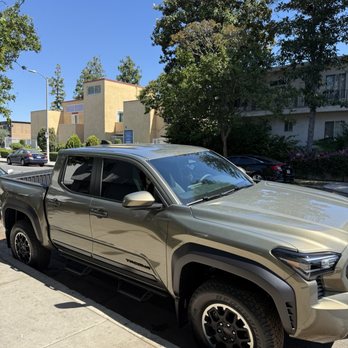 Ali Window Tinting - Full ceramic window tints - Car Window Tinting Near Me - North Hollywood, California