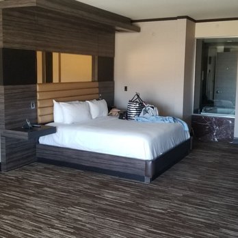 M Resort - Large King-sized bed (Mt view Resort Room) - Hotels Near Me - Henderson, Nevada M Resort - Large King-sized bed (Mt view Resort Room) - Hotels Near Me - Henderson, Nevada