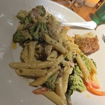 131 MAIN Restaurant - Blackened chicken pasta - American Near Me - Cornelius, North Carolina