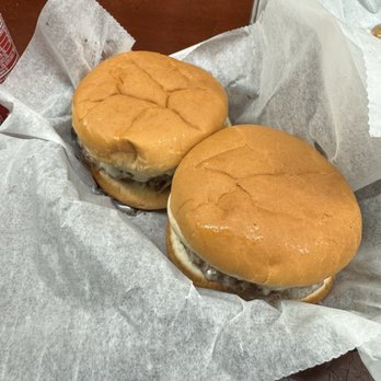 Tex Barry's Coney Island Diner - Cheeseburger - Diners Near Me - Attleboro, Massachusetts